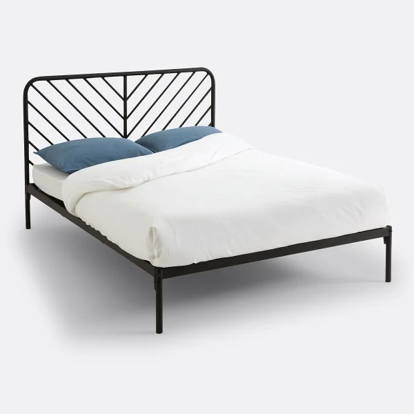 Bett Anda, Stahl