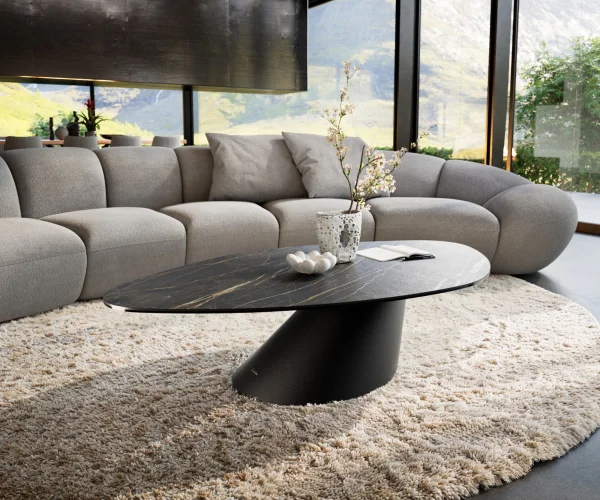 Couchtisch Edge Organisch 140x76 cm Keramik Laminam® Noir Desir Braun Conis Metall Schwarz