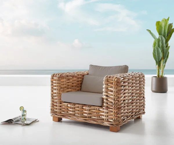 Loungesessel Nizza aus Rattan natur mit Kissen braun