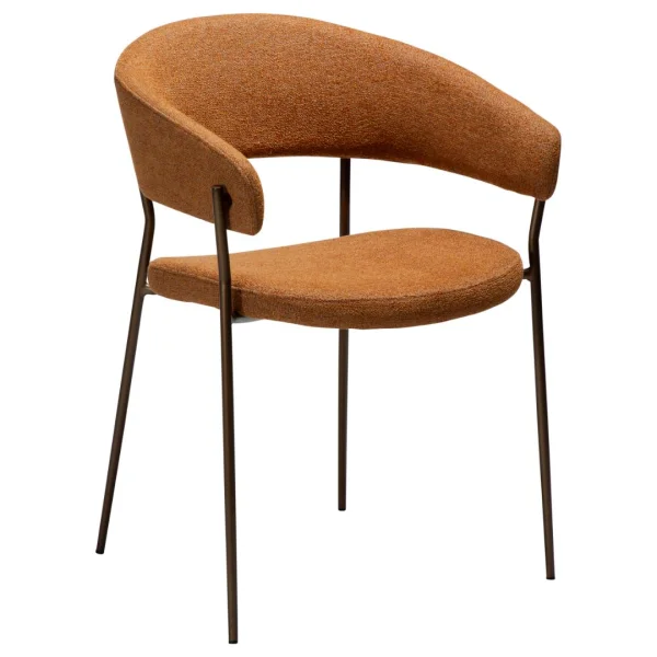 Reboot Dan-Form Esszimmerstuhl mit Armlehnen Bouclé brennendes Orange.